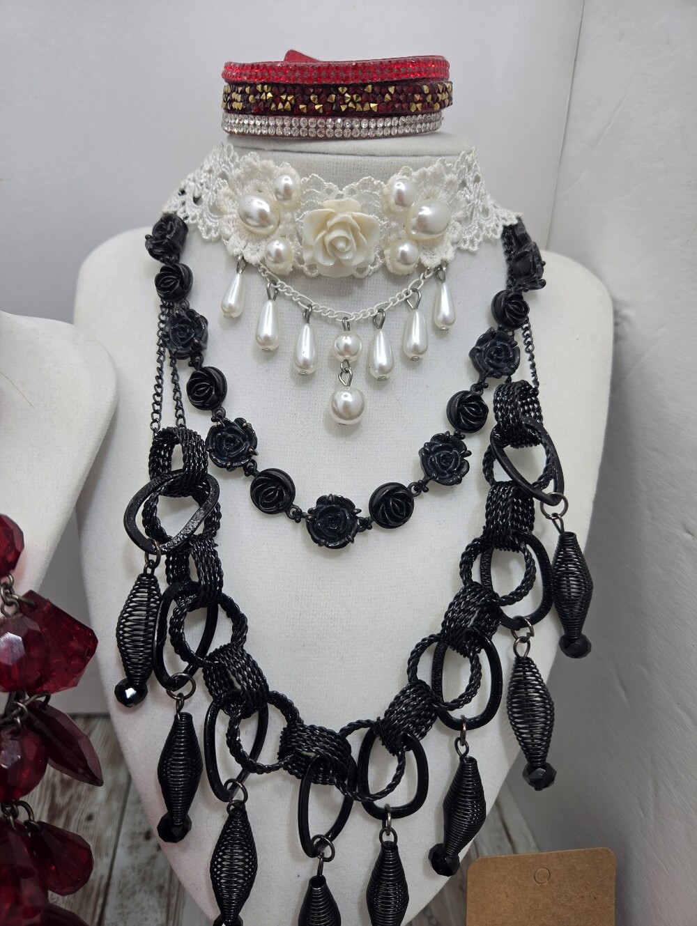 🥀 HUGE 50+ pc Whimsigoth Gothic Romantic Jewelry Lot Necklaces Bracelets Ear 🖤 - Picture 6 of 16